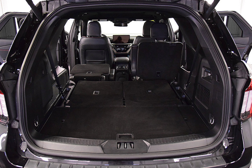 Used 2025 Ford Explorer ST-Line w/ Premium Package AWD/4WD image 35