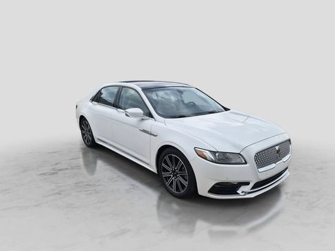 Used 2017 Lincoln Continental Reserve FWD image 2