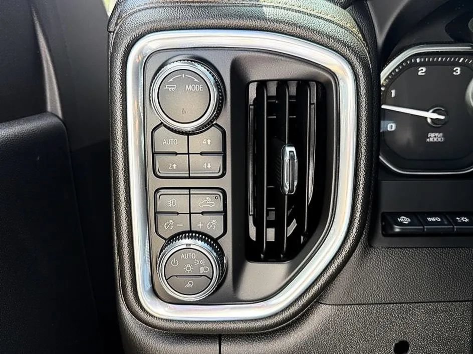 Used 2023 GMC Sierra 2500 AT4 w/ AT4 Premium Plus Package AWD/4WD image 48