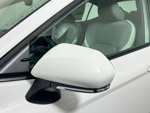 New 2026 Toyota Camry SE image 12