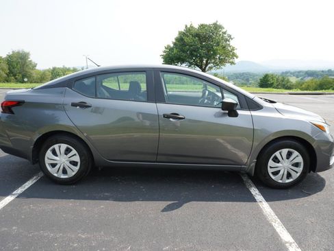 Used 2024 Nissan Versa S w/ Trunk Package FWD image 9