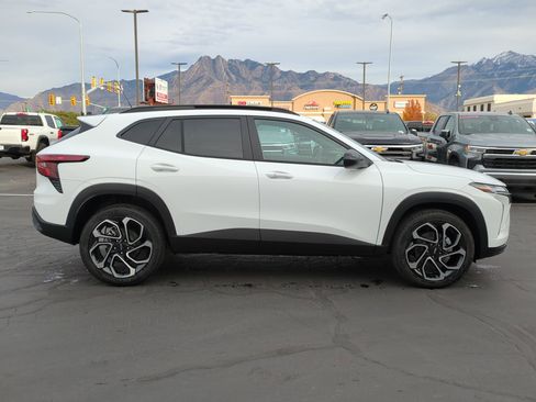 New 2026 Chevrolet Trax RS image 6