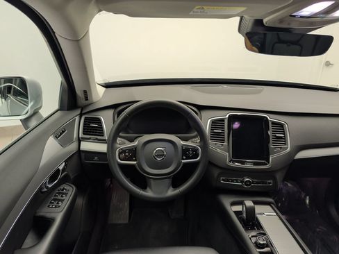 Used 2023 Volvo XC90 B5 Core w/ Protection Package Premier AWD/4WD image 17