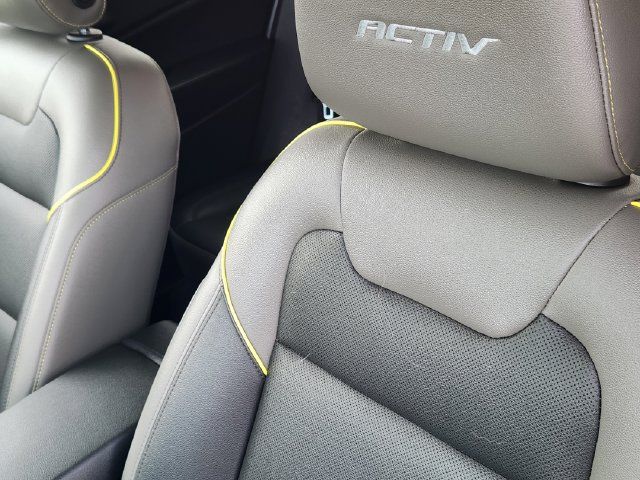 Used 2025 Chevrolet Trax ACTIV w/ Sunroof Package FWD image 18
