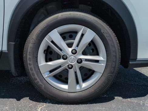 New 2025 Nissan Kicks Play S image 11