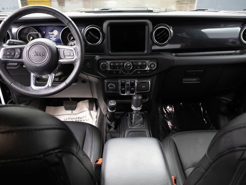 Used 2022 Jeep Wrangler Unlimited Sahara image 30