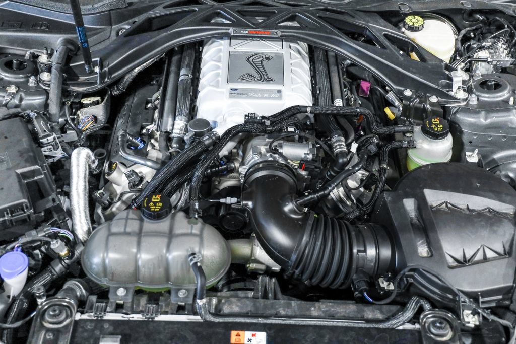 Used 2022 Ford Mustang Shelby GT500 w/ Carbon Fiber Track Pack RWD image 16