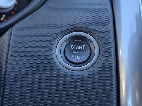 Certified 2024 Land Rover Discovery Dynamic SE image 12