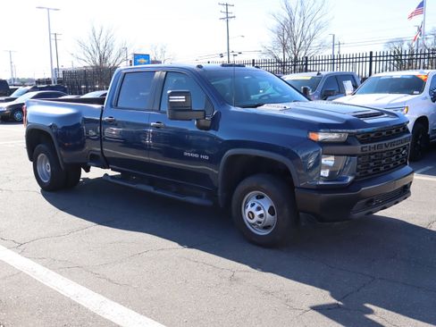 Used 2020 Chevrolet Silverado 3500 W/T w/ WT Convenience Package image 2