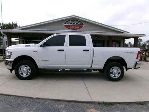 Used 2022 RAM 2500 Tradesman w/ Chrome Appearance Group image 8