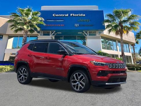 Used 2025 Jeep Compass Limited w/ Elite Group AWD/4WD image 2