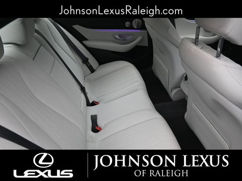 Used 2022 Mercedes-Benz E 350 4MATIC Sedan image 12