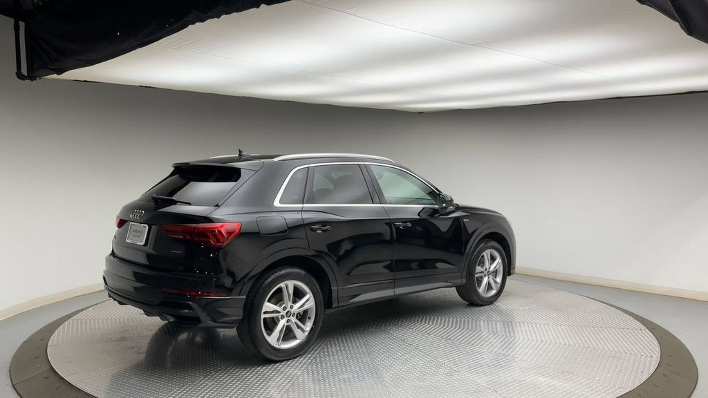 Used 2021 Audi Q3 2.0T Premium Plus w/ Premium Plus Package AWD/4WD image 2