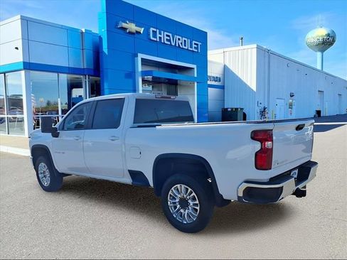 Used 2020 Chevrolet Silverado 2500 LT w/ Z71 Off-Road Package image 6