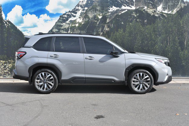 Used 2025 Subaru Forester Touring w/ Protection Package AWD/4WD image 2