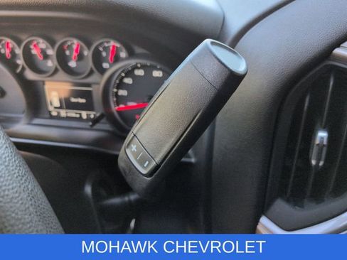 Used 2020 Chevrolet Silverado 1500 Custom w/ Custom Value Package AWD/4WD image 17