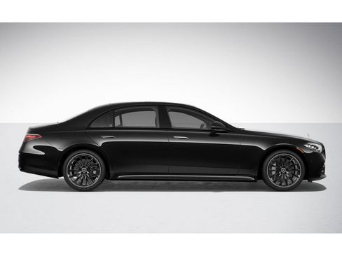 Used 2025 Mercedes-Benz S 580e 4MATIC Sedan image 2