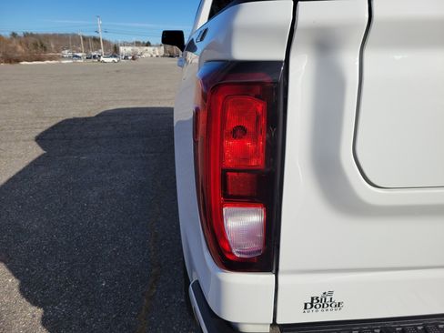 Used 2023 GMC Sierra 1500 Elevation w/ X31 Off-Road Package image 11