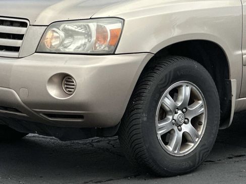 Used 2004 Toyota Highlander 4WD V6 image 8