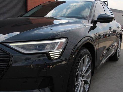 Used 2021 Audi e-tron Prestige AWD/4WD image 45