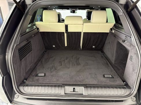 Used 2019 Land Rover Range Rover Sport HSE image 24