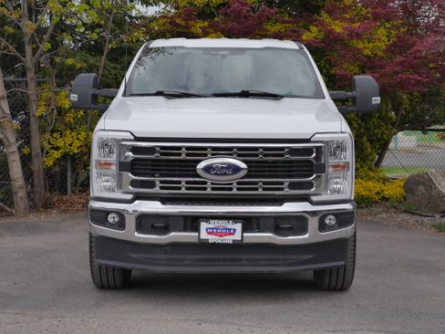 Certified 2024 Ford F350 XLT AWD/4WD image 31