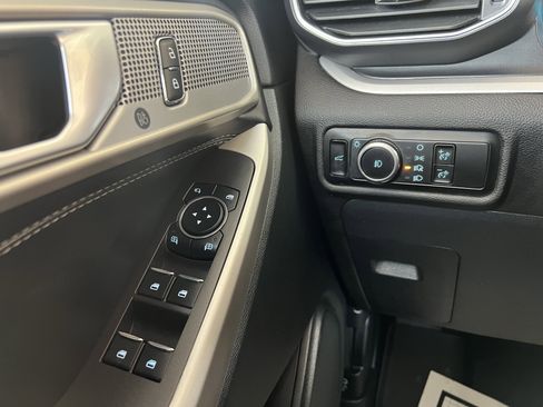 Used 2023 Ford Explorer XLT w/ Equipment Group 202A image 50