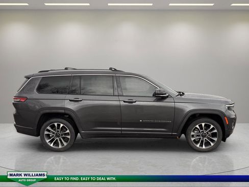 Used 2022 Jeep Grand Cherokee L Overland w/ Advanced Protech Group III image 2