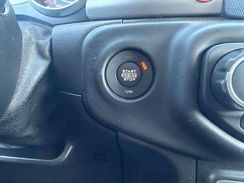 Used 2020 Jeep Gladiator Sport w/ Quick Order Package 24S AWD/4WD image 18