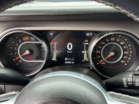 Used 2021 Jeep Wrangler Unlimited Sahara AWD/4WD image 19