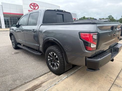 Used 2021 Nissan Titan PRO-4X w/ Pro-4x Convenience Package AWD/4WD image 13