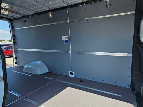 Used 2024 Mercedes-Benz Sprinter 3500 image 16