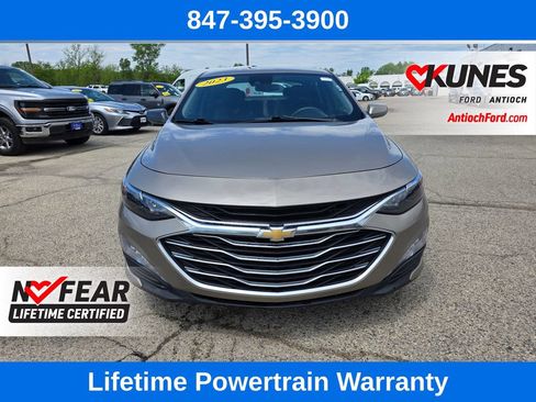 Used 2023 Chevrolet Malibu LT w/ Driver Confidence Package FWD image 2