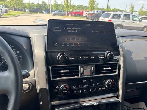 Used 2022 INFINITI QX80 Luxe w/ Cargo Package AWD/4WD image 39