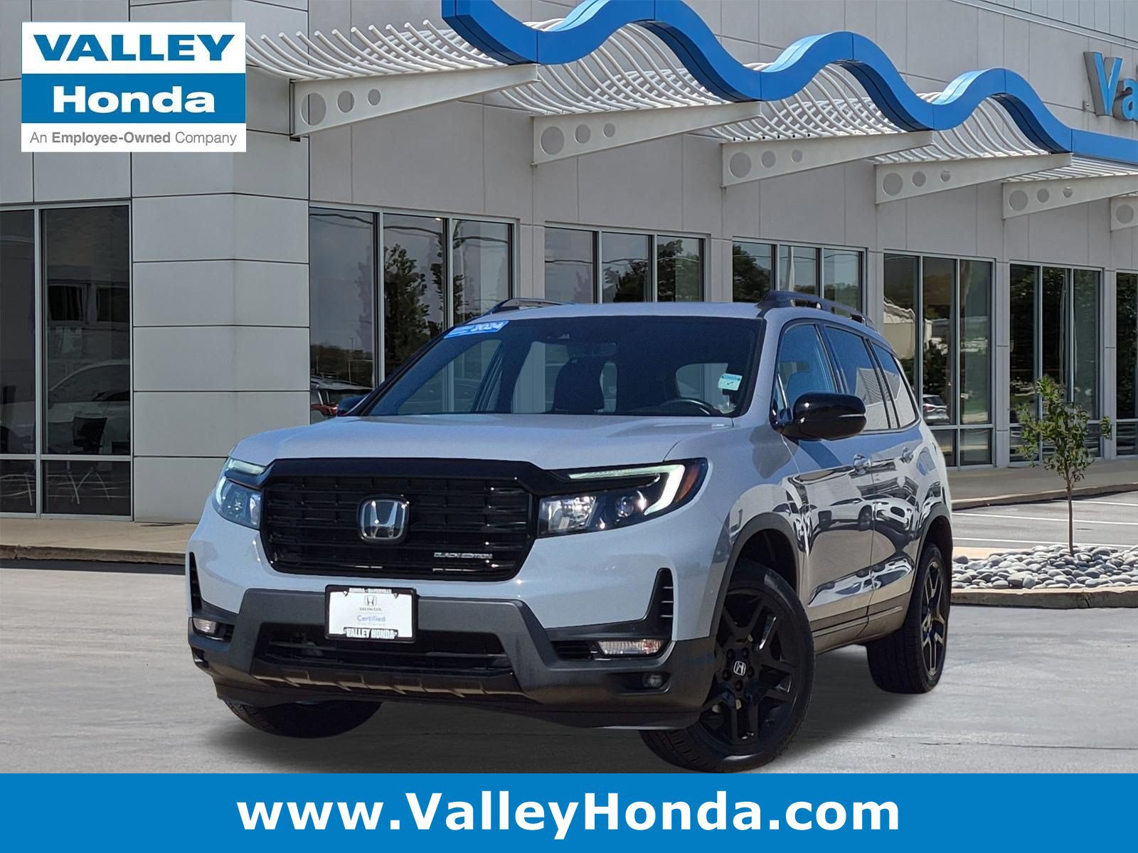 Used 2024 Honda Passport Black Edition image 1