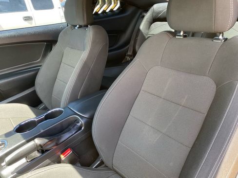 Used 2017 Ford Mustang Coupe RWD image 14