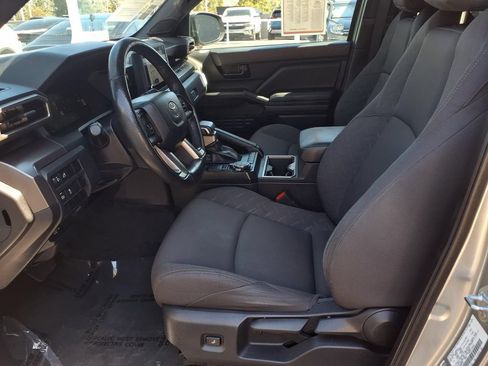 Certified 2024 Toyota Tacoma SR5 AWD/4WD image 18