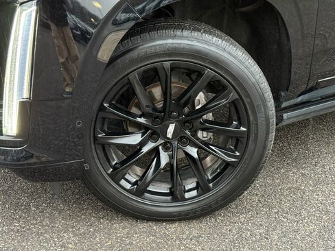 Used 2021 Cadillac Escalade Sport Platinum w/ LPO, ONYX Package image 10