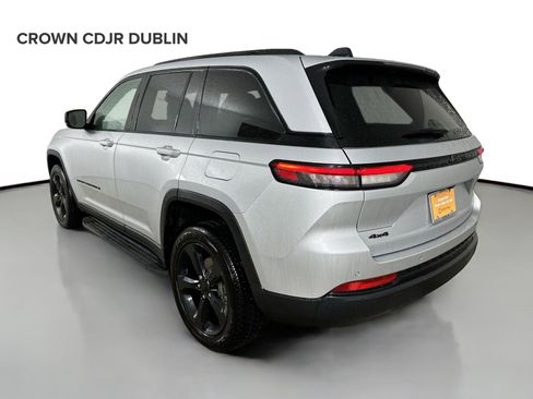 Certified 2023 Jeep Grand Cherokee Altitude AWD/4WD image 7