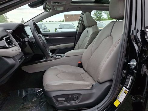 Certified 2022 Toyota Camry XSE FWD image 14