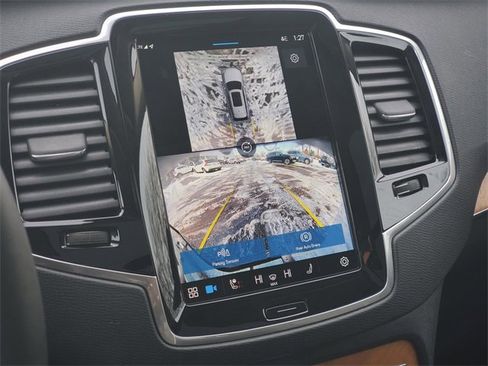 Certified 2024 Volvo XC90 T8 Plus w/ Protection Package Premier image 25