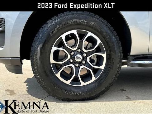 Used 2023 Ford Expedition XLT AWD/4WD image 38