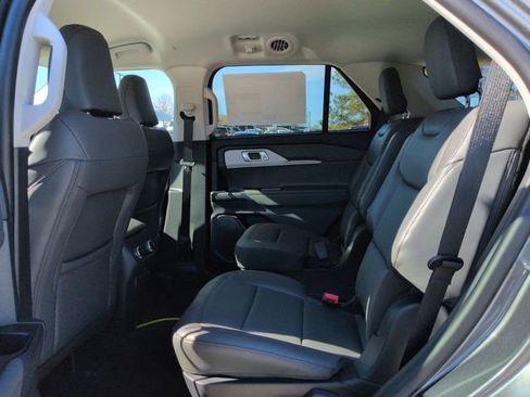 New 2026 Ford Explorer Active w/ Active Comfort Package image 14