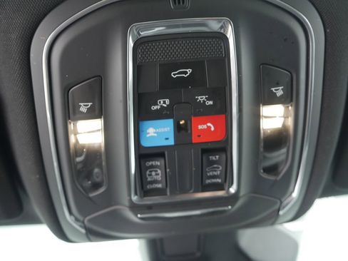 Used 2023 Jeep Grand Cherokee L Altitude image 49