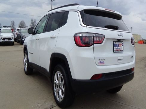 Certified 2025 Jeep Compass Latitude AWD/4WD image 8