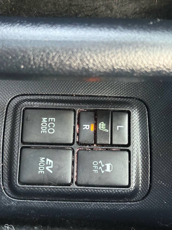 Used 2016 Toyota Prius C Four FWD image 41
