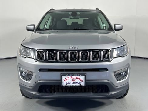 Used 2021 Jeep Compass Latitude w/ Convenience Group AWD/4WD image 2