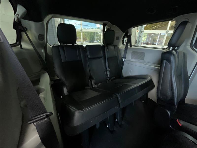 Used 2019 Dodge Grand Caravan SXT FWD image 5