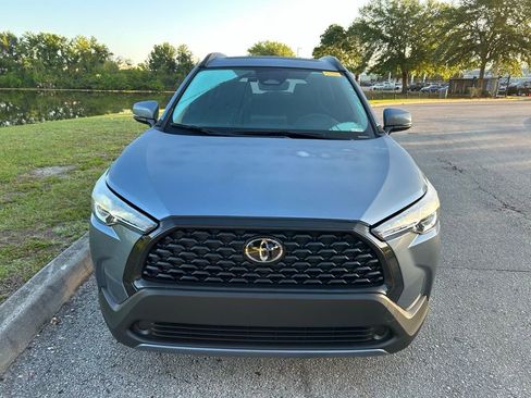 Used 2024 Toyota Corolla Cross LE w/ Moonroof Package image 8
