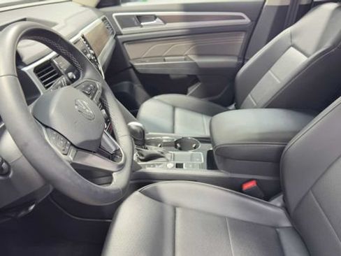 Used 2022 Volkswagen Atlas SE w/ Black Wheel Package FWD image 24